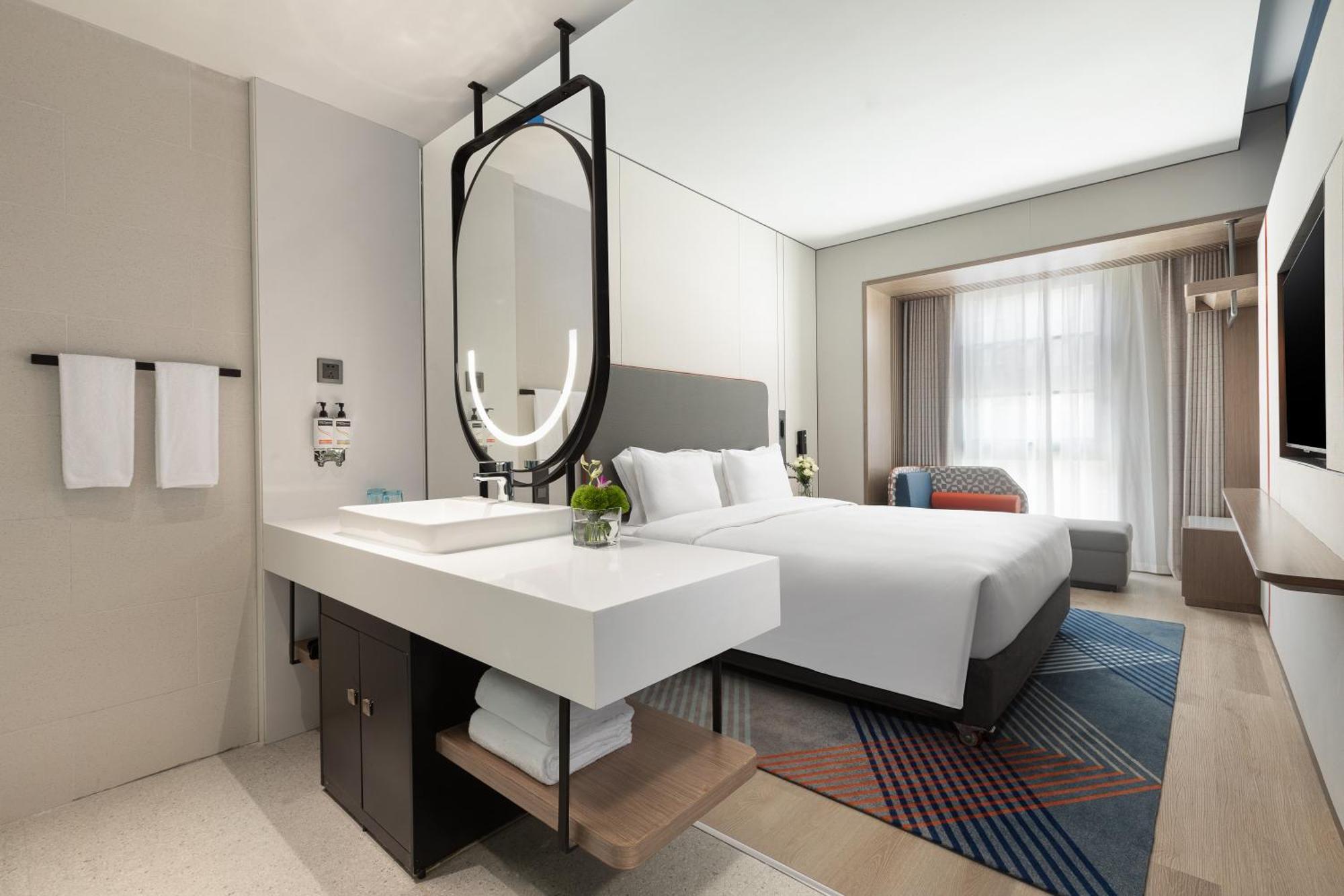 Holiday Inn Express Changfeng Park Shanghai Eksteriør billede