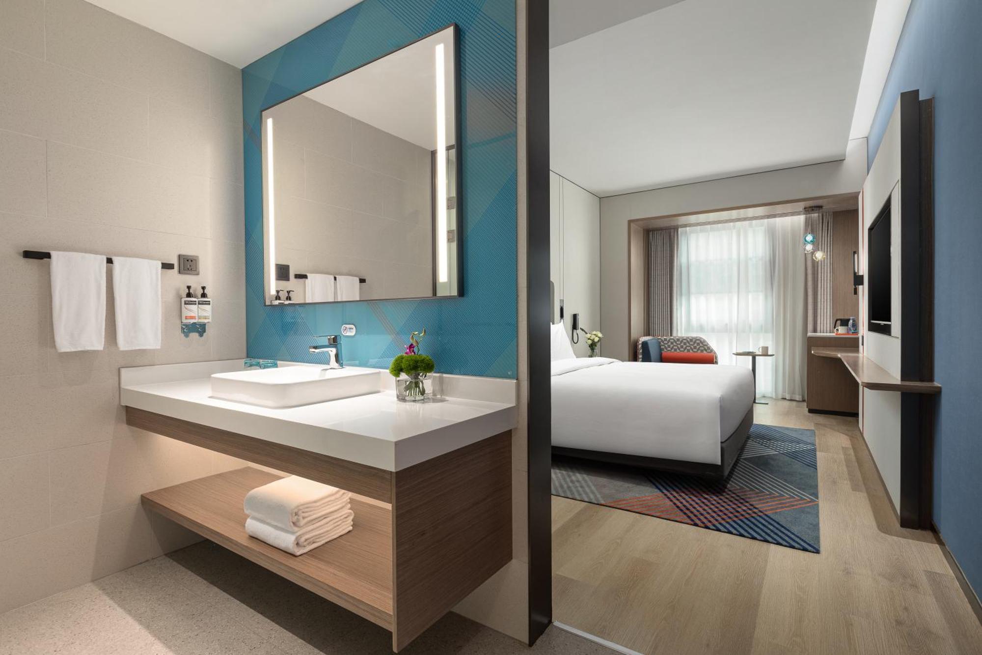 Holiday Inn Express Changfeng Park Shanghai Eksteriør billede